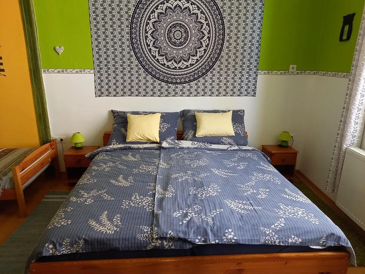 Gabor Vendeghaz Apartment Eger